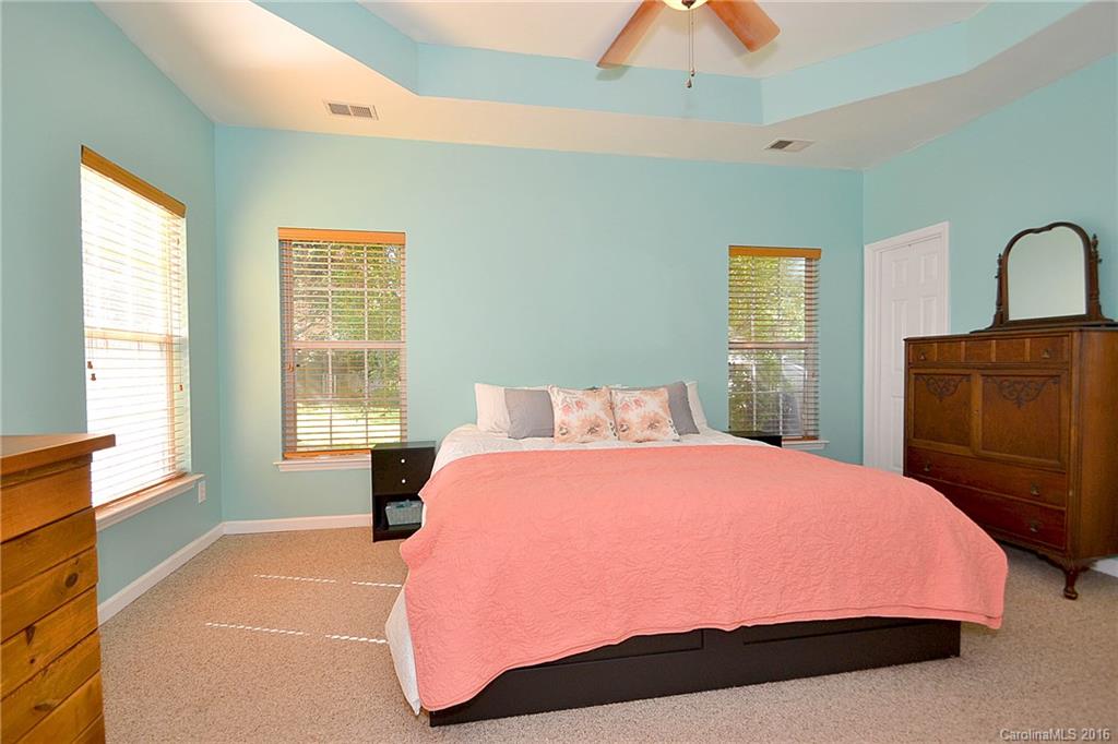 11408 Coreopsis Road Charlotte, NC 28213 - Photo 9 of 17 Gallery Image 9