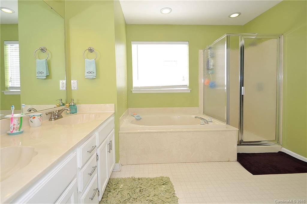 11408 Coreopsis Road Charlotte, NC 28213 - Photo 10 of 17 Gallery Image 10
