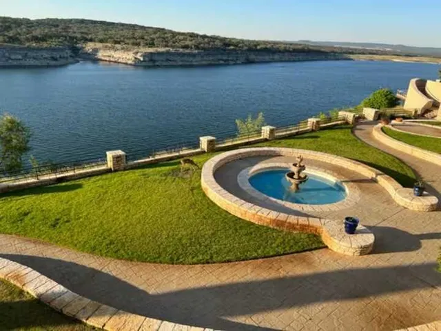 $1,395 | 3404 American Drive, Unit 2216, Lago Vista, TX 78645