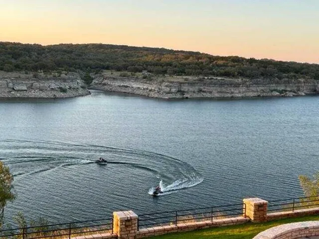 $1,395 | 3404 American Drive, Unit 2216, Lago Vista, TX 78645