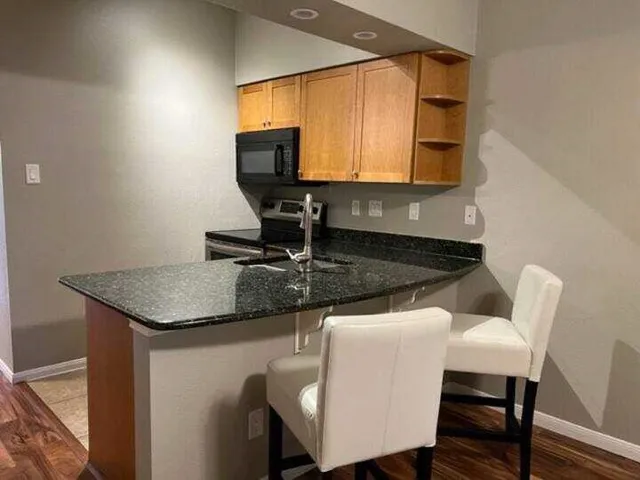 $1,395 | 3404 American Drive, Unit 2216, Lago Vista, TX 78645