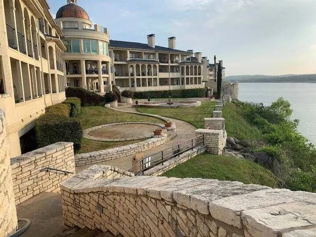 $1,395 | 3404 American Drive, Unit 2216, Lago Vista, TX 78645