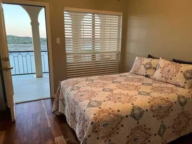 $1,395 | 3404 American Drive, Unit 2216, Lago Vista, TX 78645