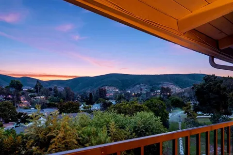 $580,000 | 1866 Fairway Cir Drive, San Marcos, CA 92078