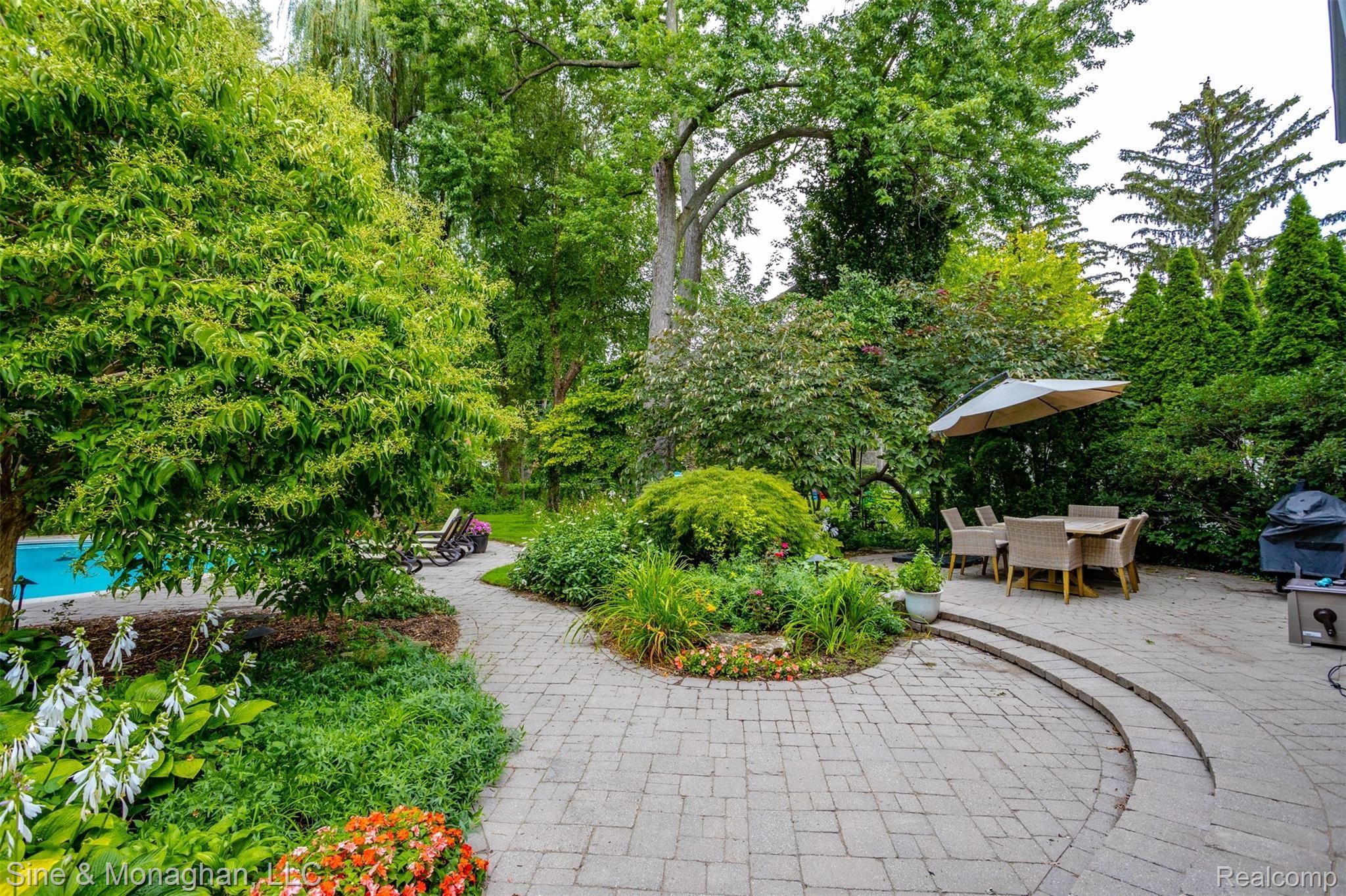 653 Middlesex Road Grosse Pointe, MI 48230 - Photo 6 of 54 653 Middlesex S008.jpg