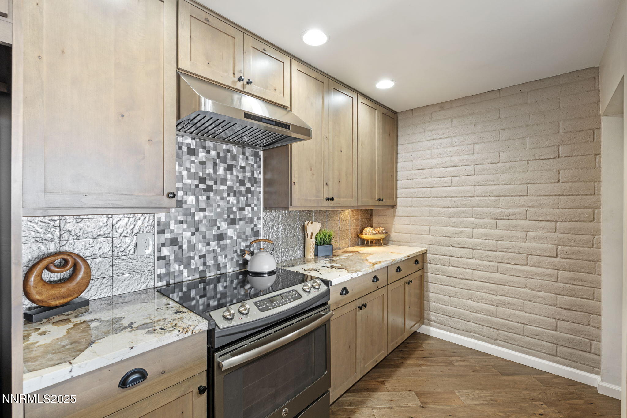 3471 Skyline Boulevard Reno, NV 89509 - Photo 8 of 45 16-web-or-mls-DSC00222