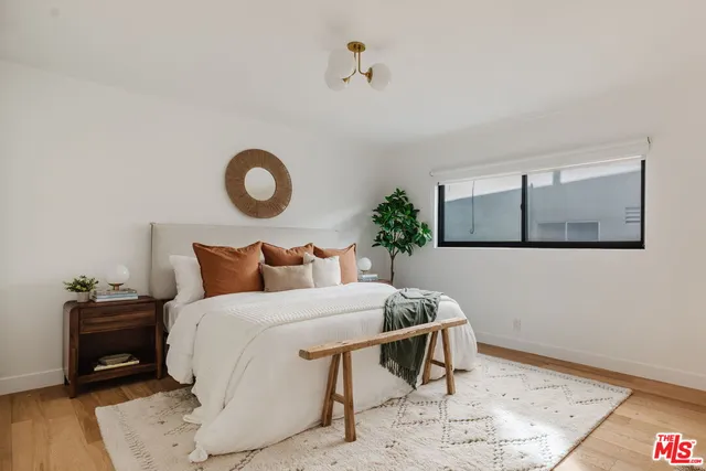 $4,500 | 1943 12th, Unit B, Santa Monica, CA 90404