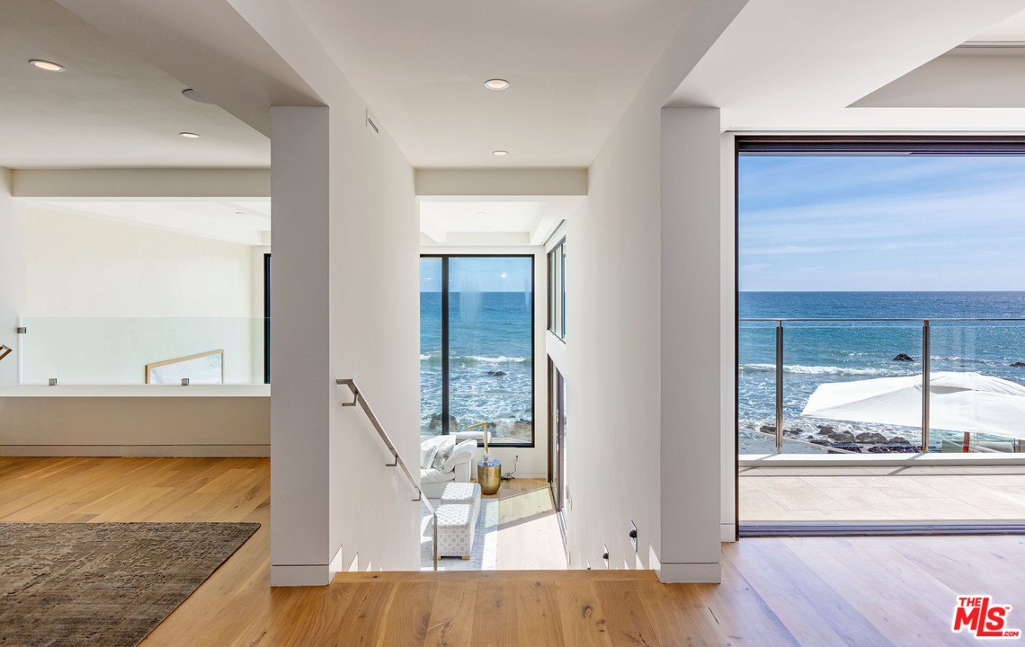 24146 Malibu Road Malibu, CA 90265 - Photo 14 of 49