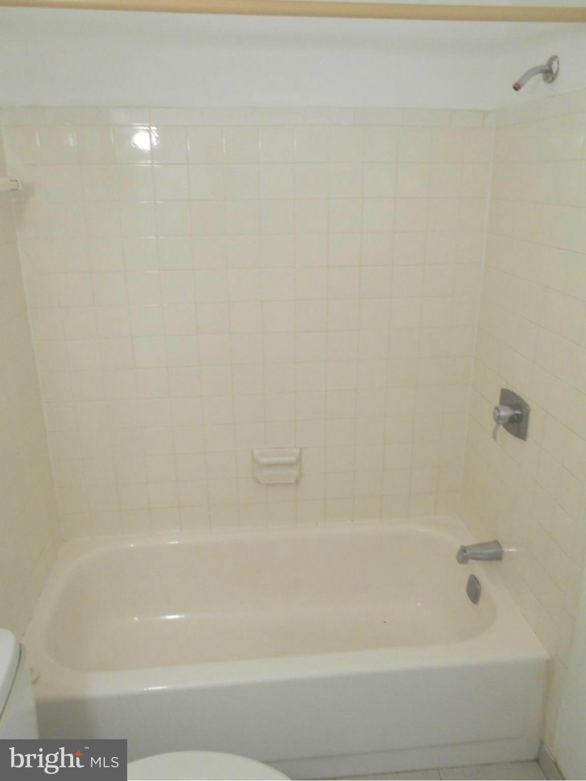 6149 Edsall Road, Unit I Alexandria, VA 22304 - Photo 17 of 30 Bath