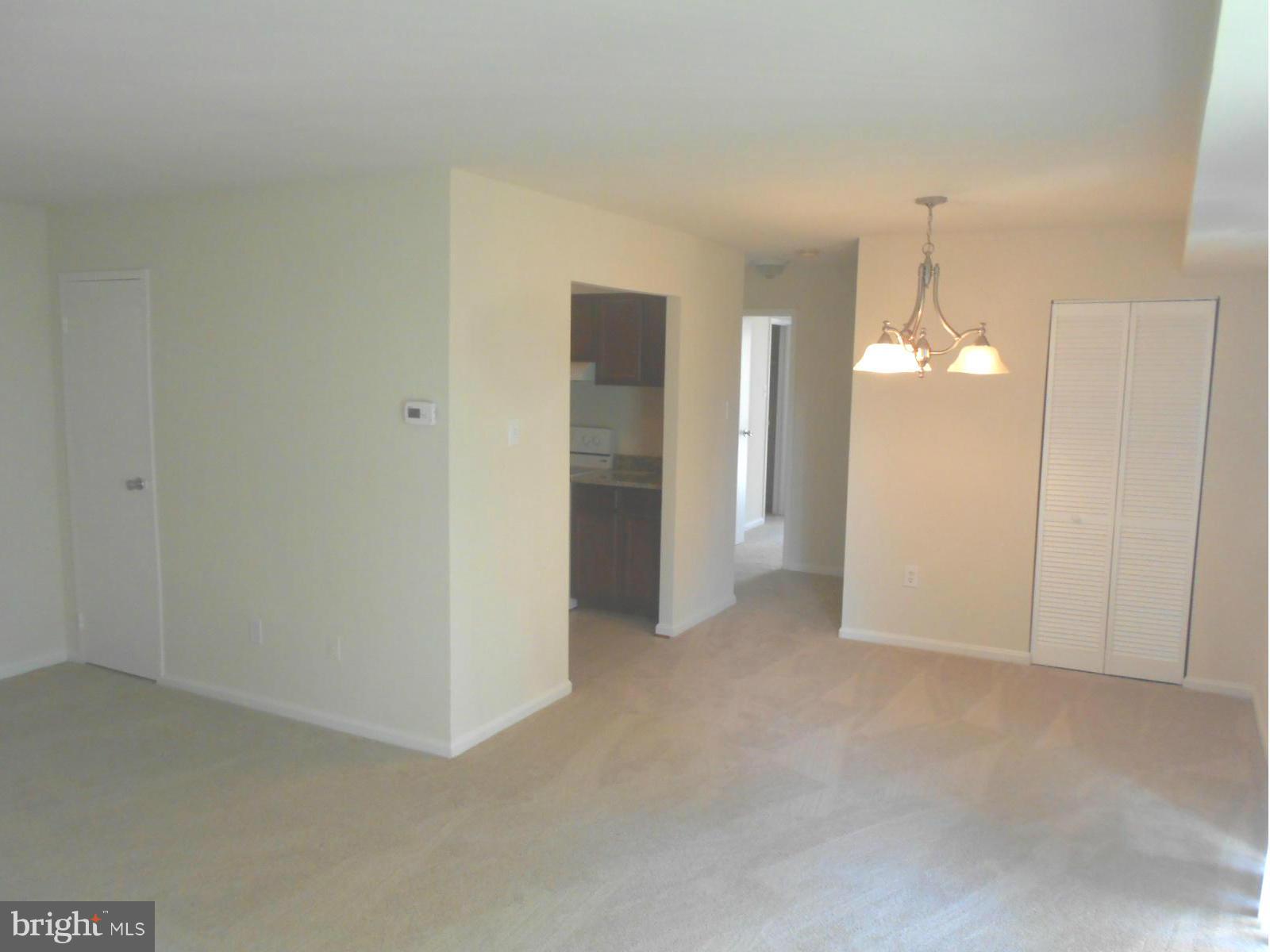 6149 Edsall Road, Unit I Alexandria, VA 22304 - Photo 4 of 30 Dining Room