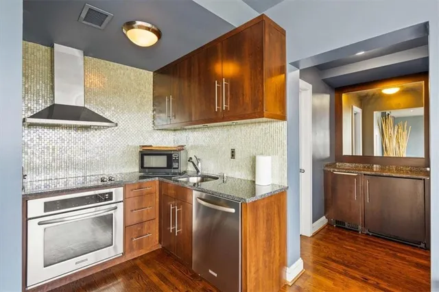 $198,000 | 803 West 48th Street, Unit 101, Kansas City, MO 64112