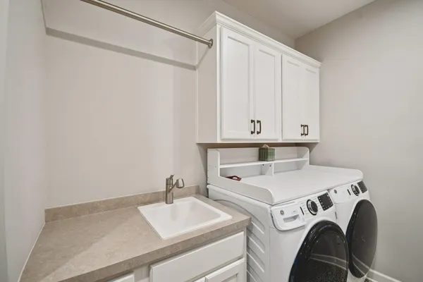 $599,900 | 1976 Mulberry Lane, Carver, MN 55315