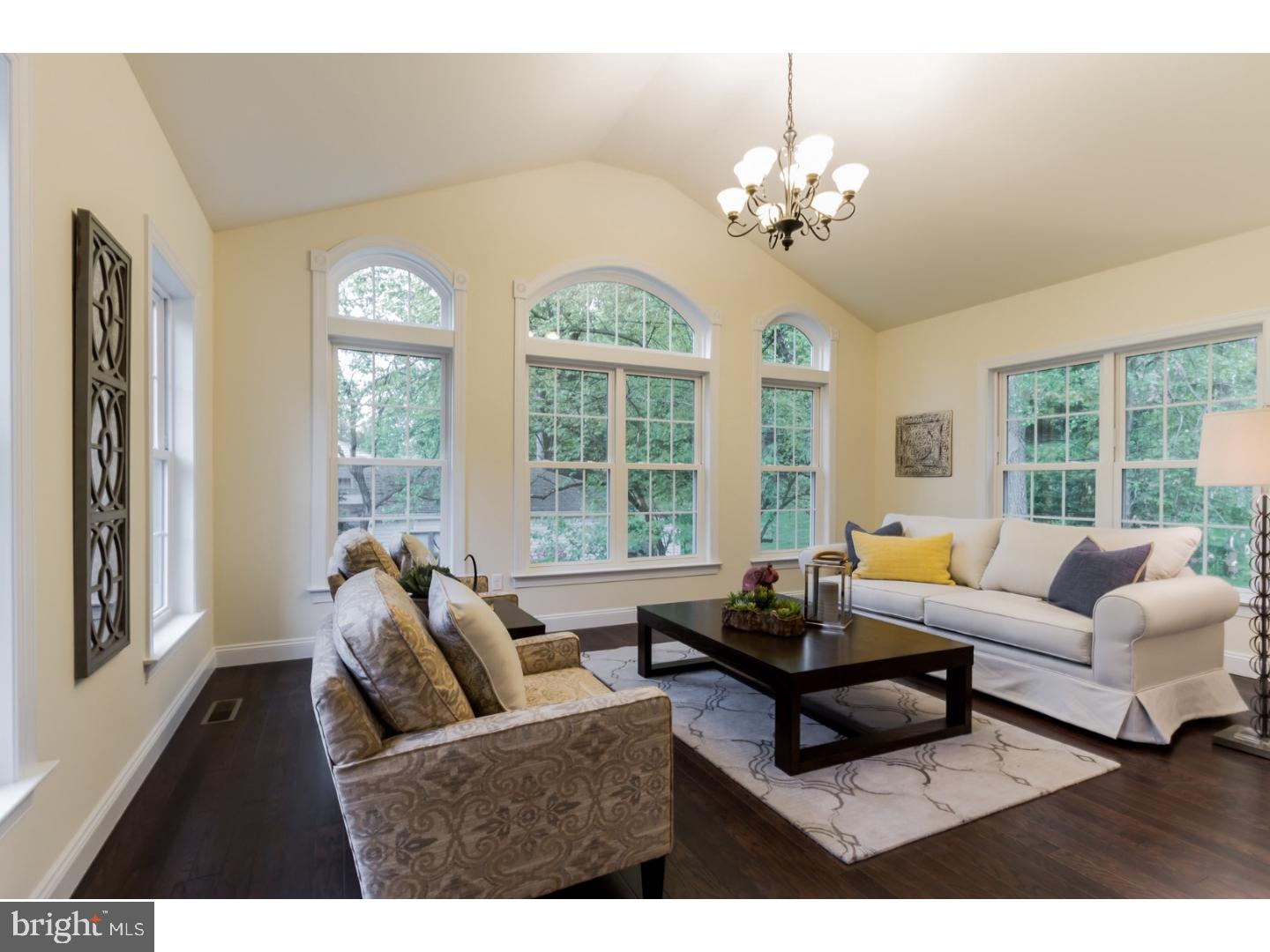 896 Hollow Road Wayne, PA 19087 - Photo 4 of 25
