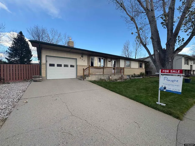 $389,000 | 627 Harrison Street, Douglas, WY 82633