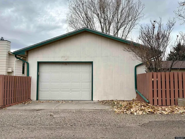 $389,000 | 627 Harrison Street, Douglas, WY 82633
