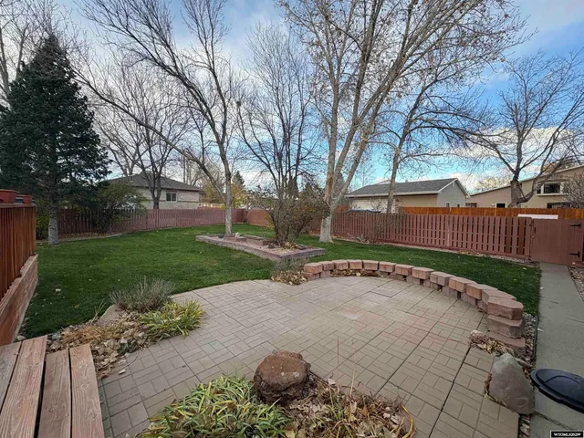 $389,000 | 627 Harrison Street, Douglas, WY 82633