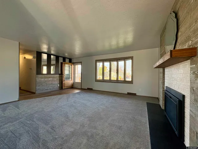 $389,000 | 627 Harrison Street, Douglas, WY 82633