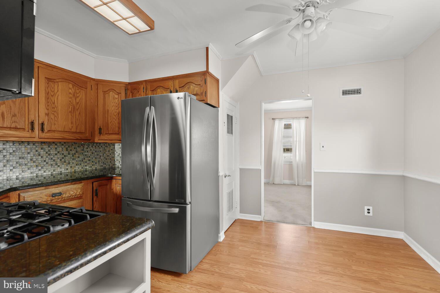 35 Ridgemoor Road Essex, MD 21221 - Photo 9 of 43 Eat In Kitchen