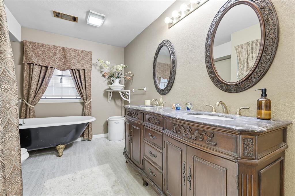 10594 Sam Reynolds Road Justin, TX 76247 - Photo 23 of 40