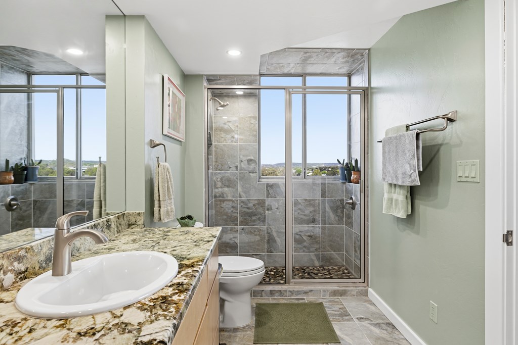 1012 Guadalupe Street Kerrville, TX 78028 - Photo 19 of 28 Primary bath