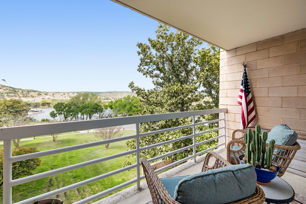 1012 Guadalupe Street Kerrville, TX 78028 - Photo 24 of 28 Beautiful deck view