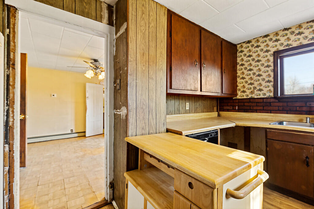 318 Pinkham Brook Road Durham, ME 04222 - Photo 13 of 38 32_BP5A5338_DxO_mls