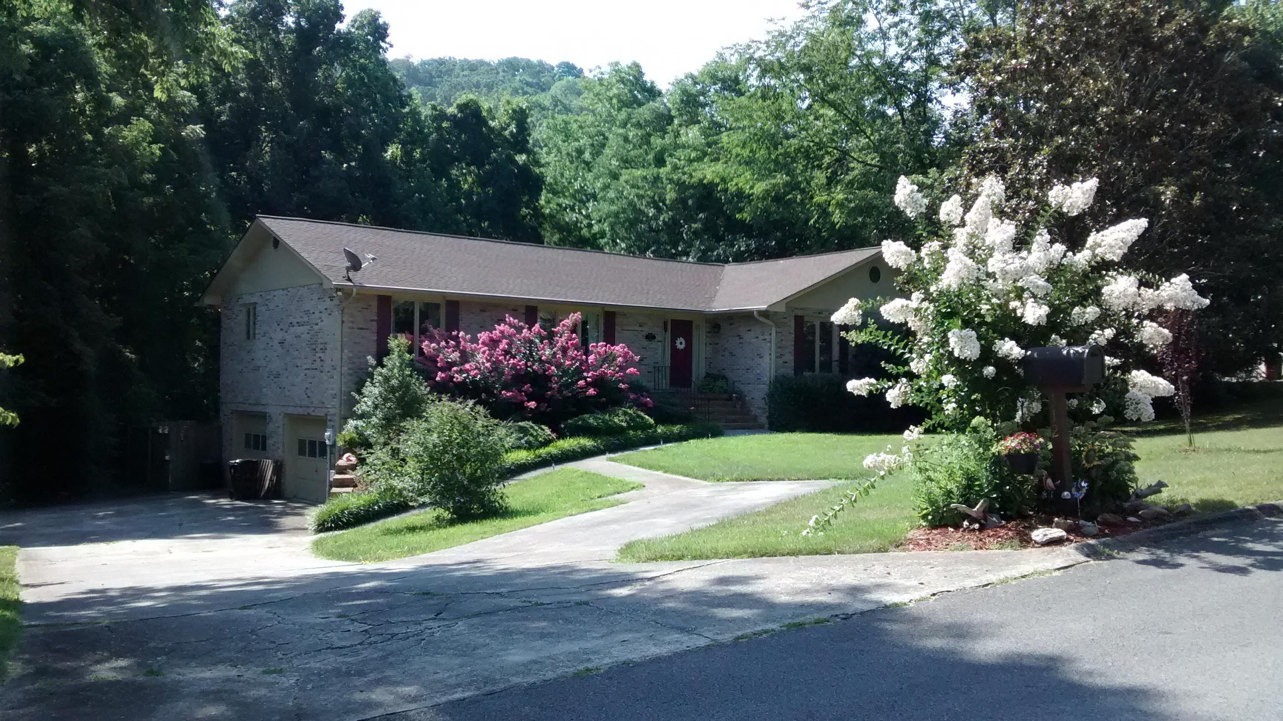 112 Claremont Road Oak Ridge, TN 37830 - Photo 1 of 34 112 Claremont Front