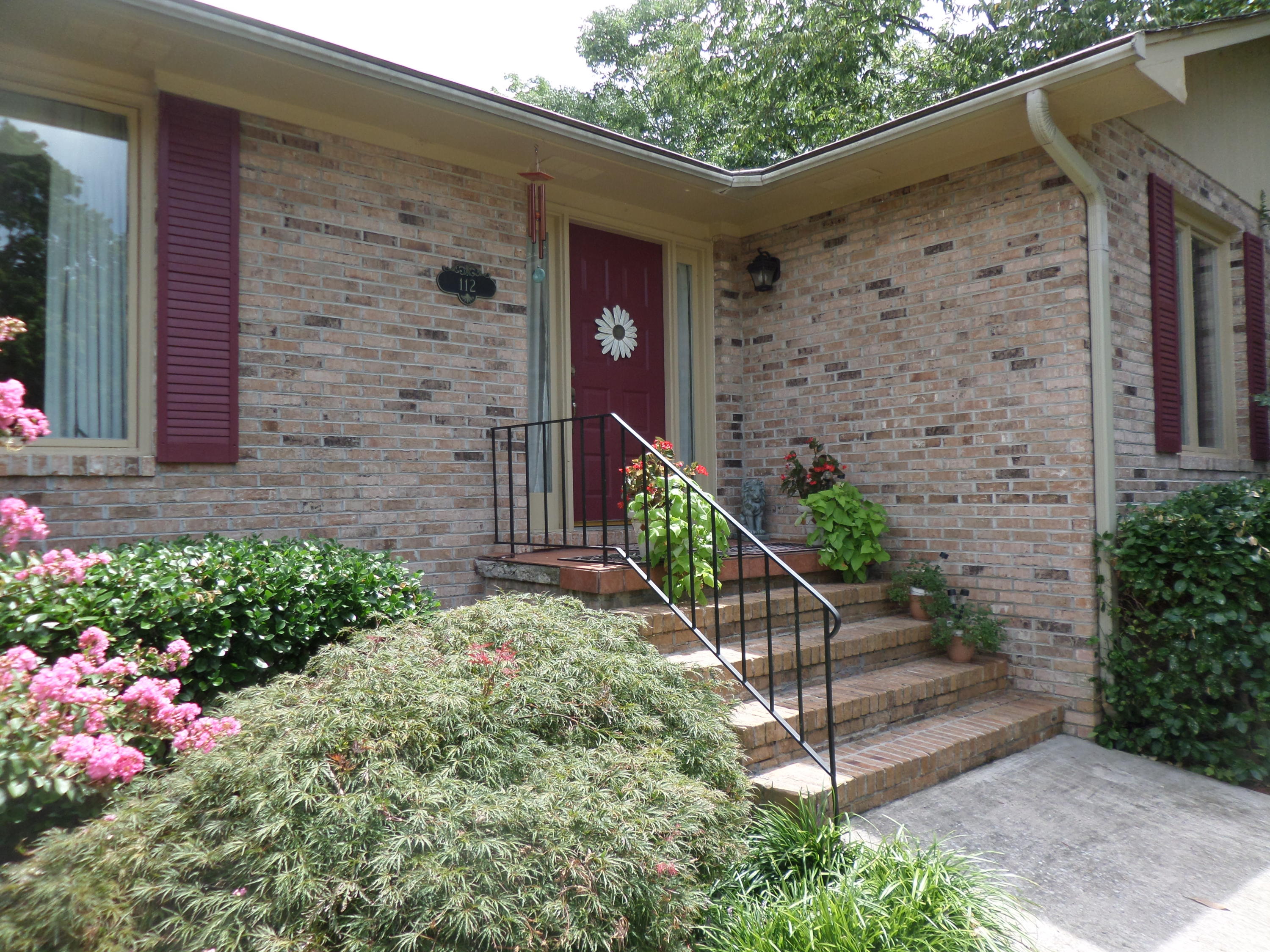 112 Claremont Road Oak Ridge, TN 37830 - Photo 3 of 34 Front porch