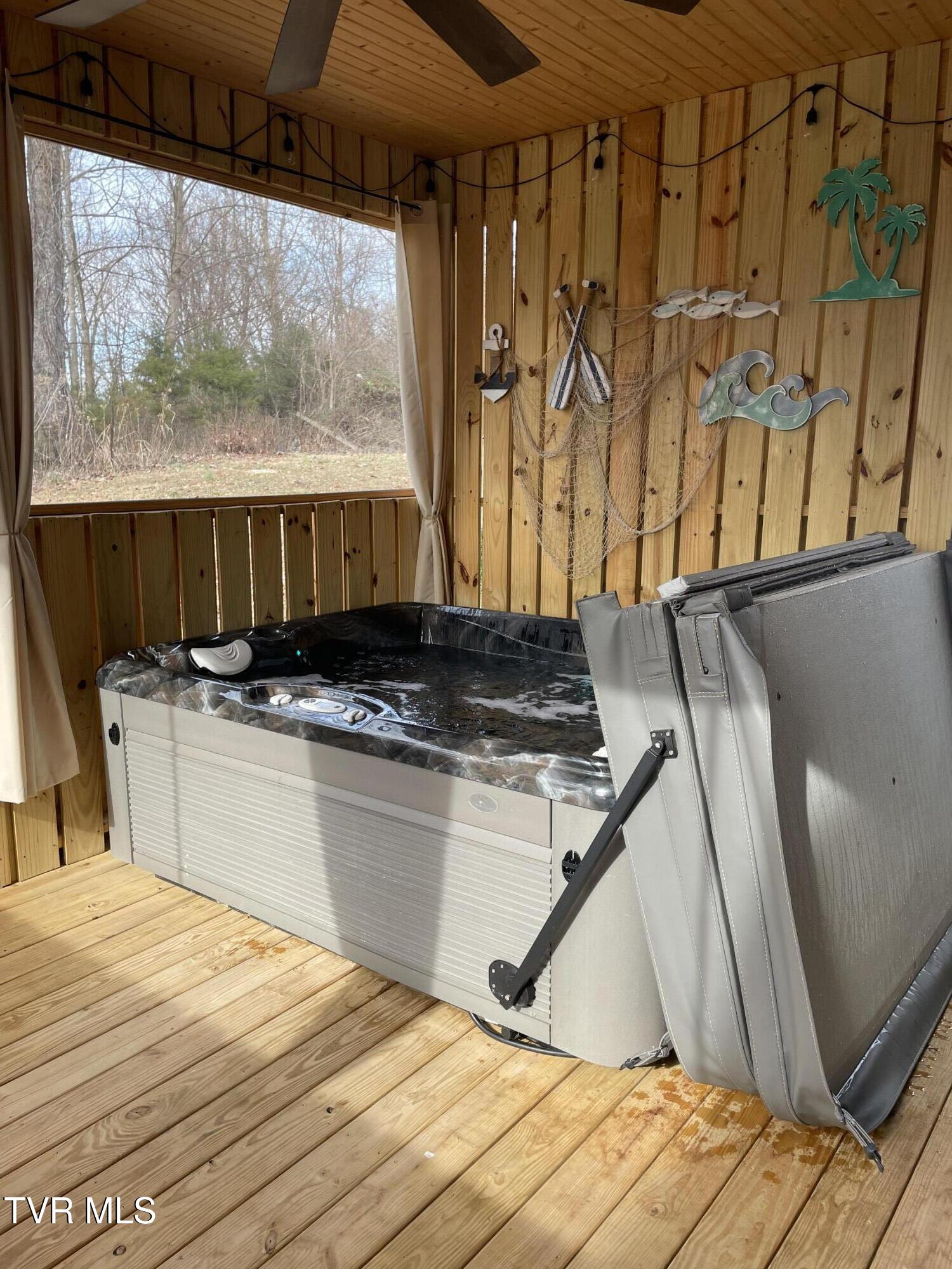 168 Montvale Road, Unit 168 Bristol, VA 24201 - Photo 13 of 26 IMG_4254