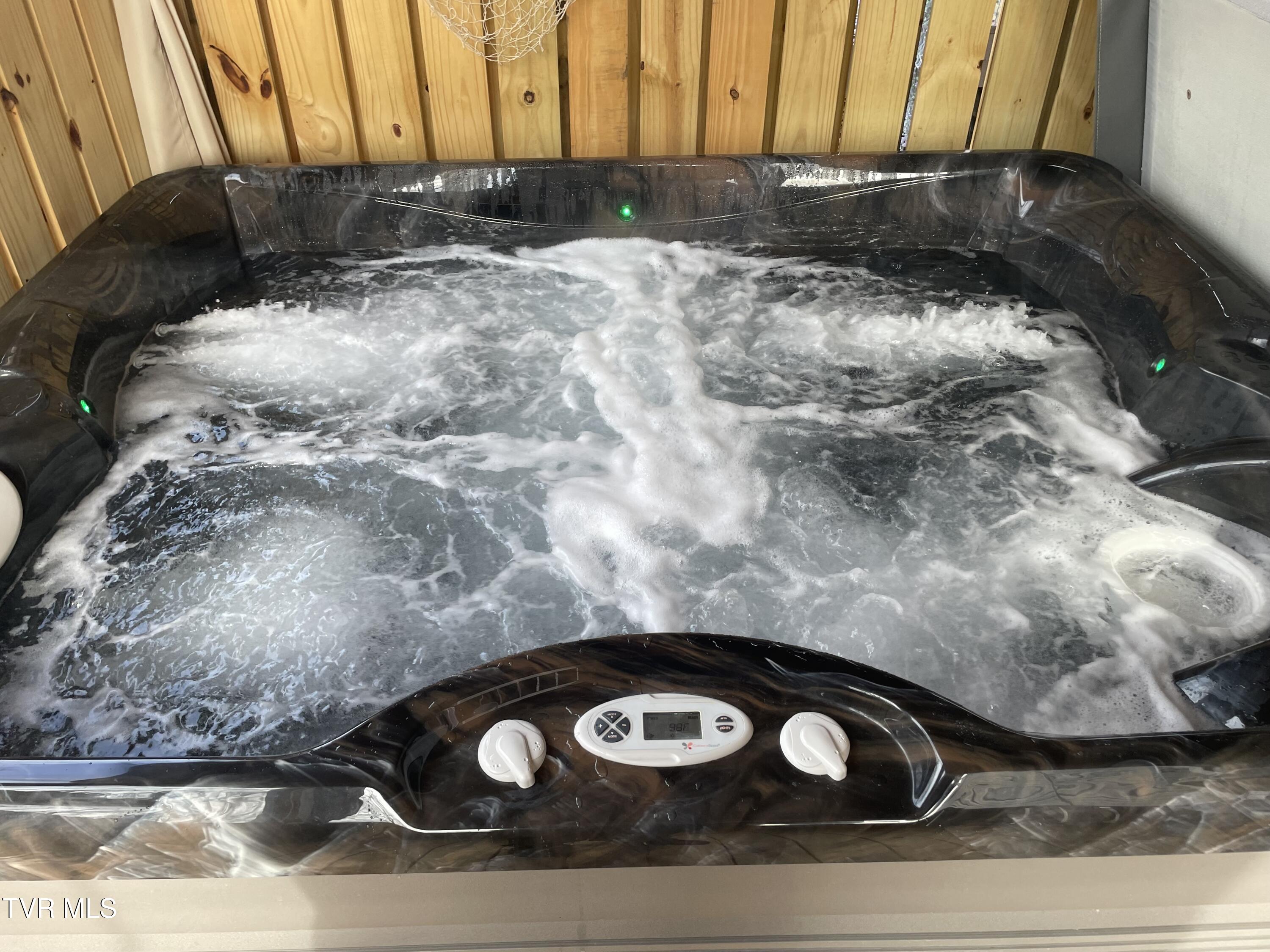 168 Montvale Road, Unit 168 Bristol, VA 24201 - Photo 14 of 26 IMG_4257