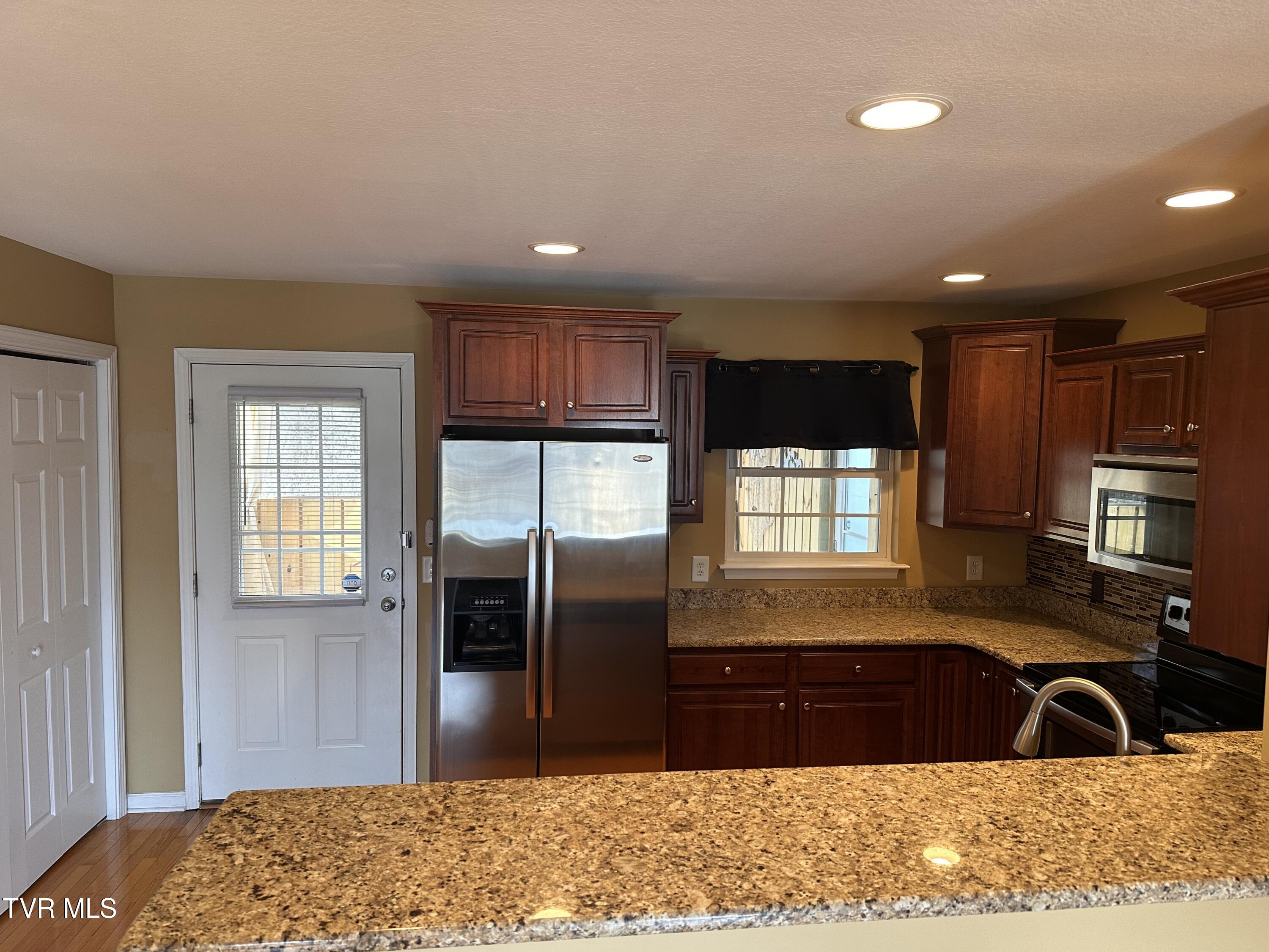 168 Montvale Road, Unit 168 Bristol, VA 24201 - Photo 8 of 26 IMG_2172