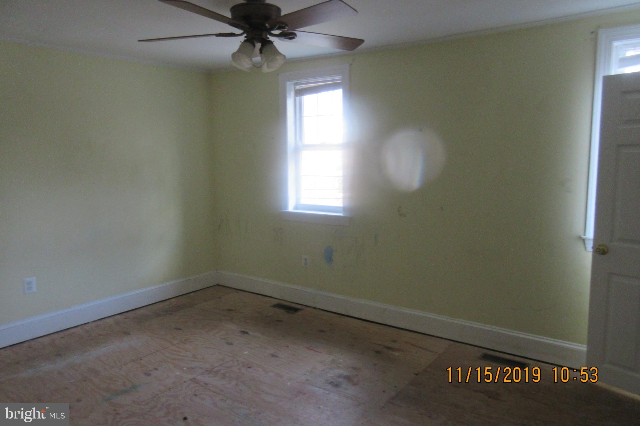 528 North Hammonds Ferry Road Linthicum, MD 21090 - Photo 12 of 15