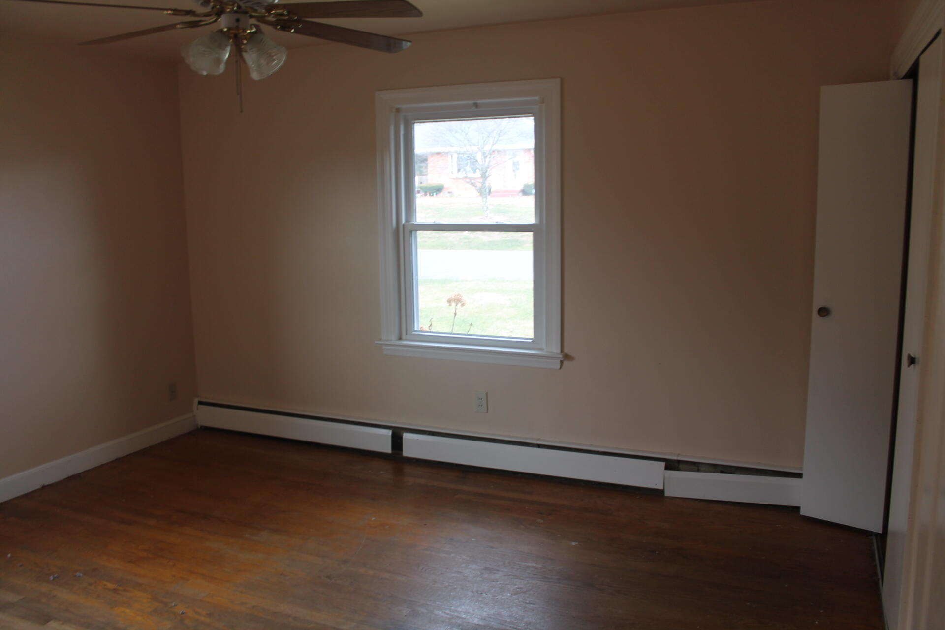 3428 Kershaw Road Northwest Roanoke, VA 24017 - Photo 11 of 14 IMG_7605