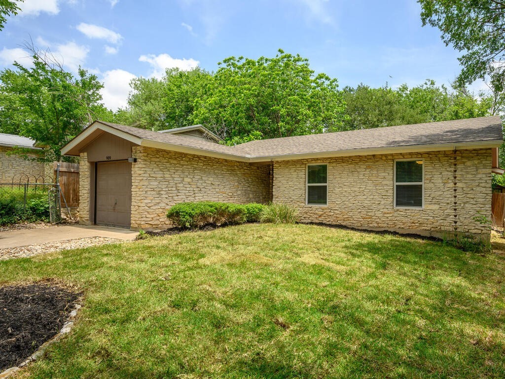 909 Walter Street Austin, TX 78702 - Photo 1 of 1