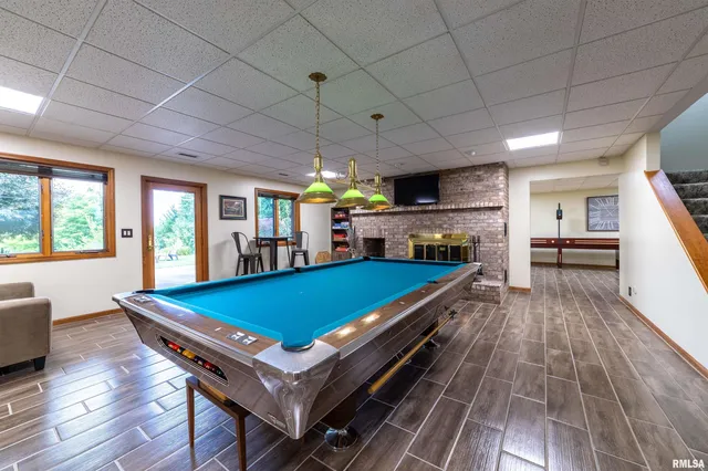 $1,025,000 | 3939 Musholt Strasse Lane, Quincy, IL 62305