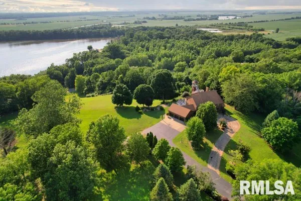 $989,000 | 3939 Musholt Strasse Lane, Quincy, IL 62305
