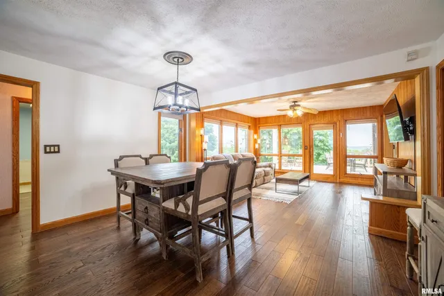 $1,025,000 | 3939 Musholt Strasse Lane, Quincy, IL 62305