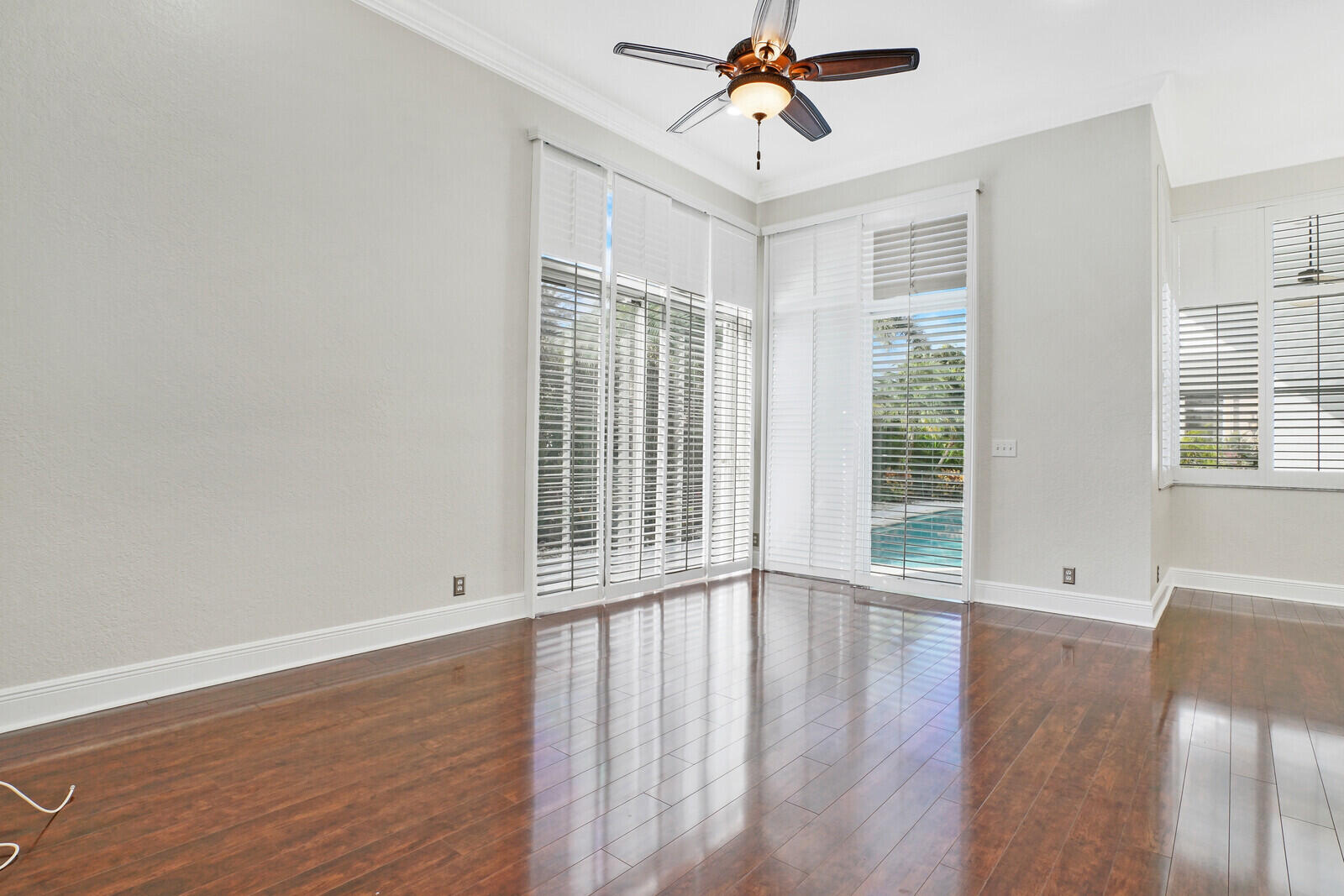 6135 Vista Linda Lane Boca Raton, FL 33433 - Photo 18 of 40 TRANSITION TO OUTDOOR LIVING AREA