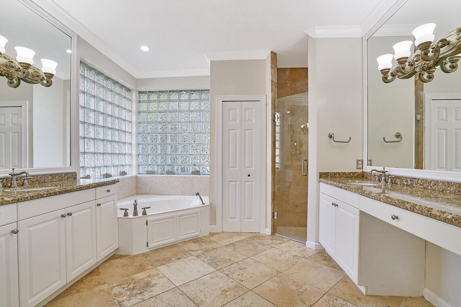 6135 Vista Linda Lane Boca Raton, FL 33433 - Photo 24 of 40 MASTER BATHROOM HIS/HERS