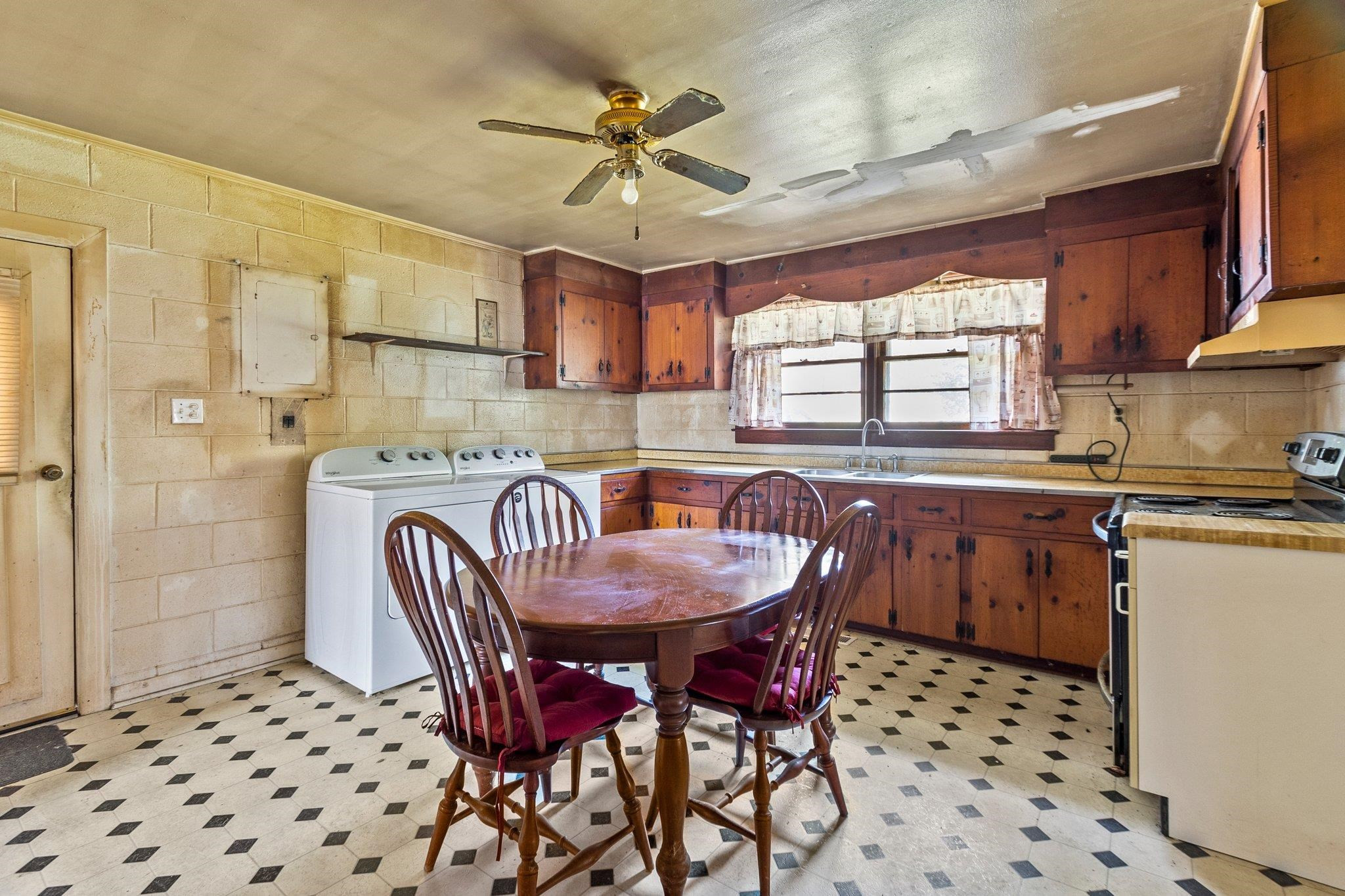 409 Lakeview Drive Raleigh, NC 27603 - Photo 17 of 24 Photo 17