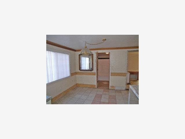 14302 South Harlan Road Lathrop, CA 95330 - Photo 4 of 6 Gallery Image 4