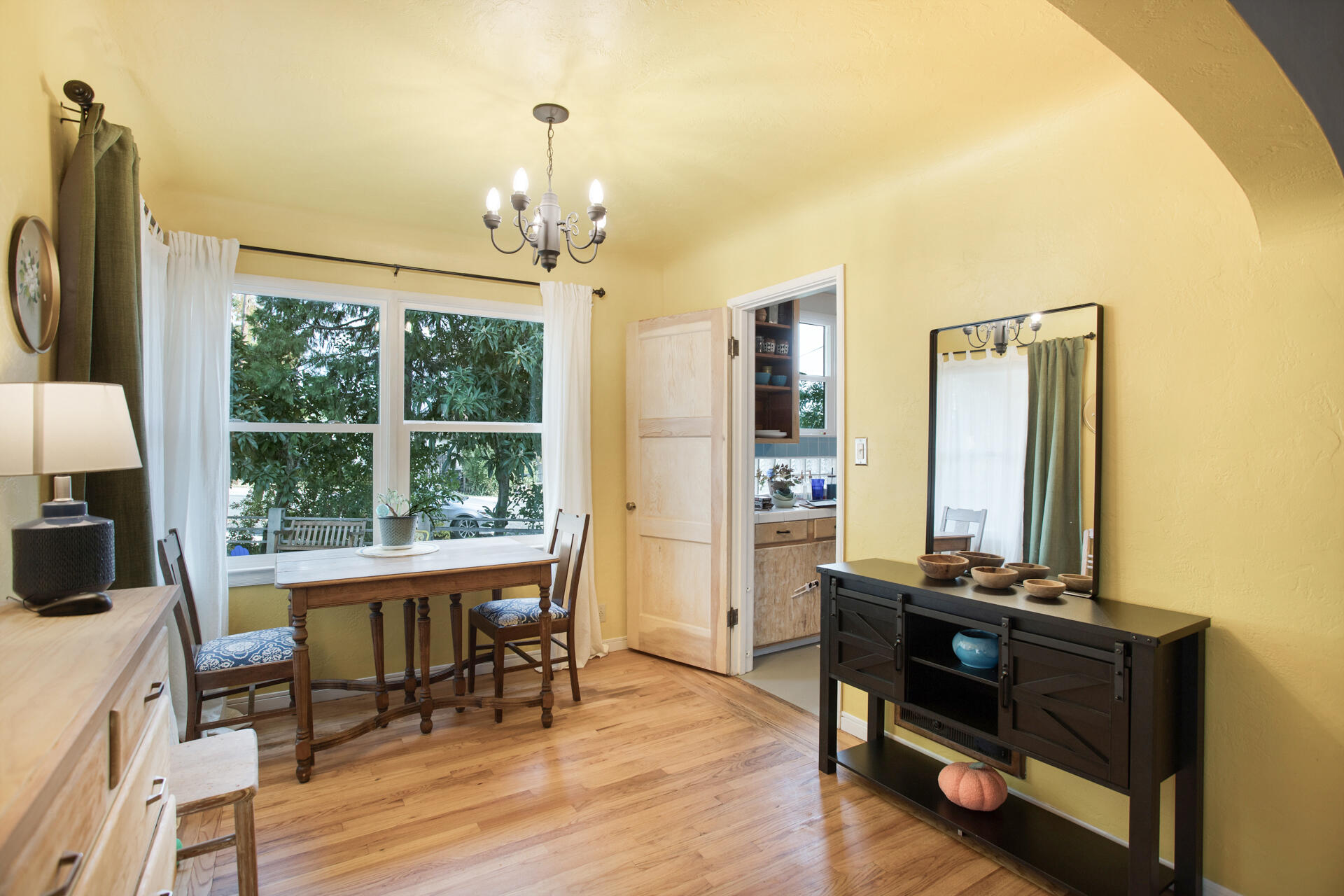 784 Lakeview Drive Redding, CA 96001 - Photo 6 of 14 a view of a workspace with furniture and a window