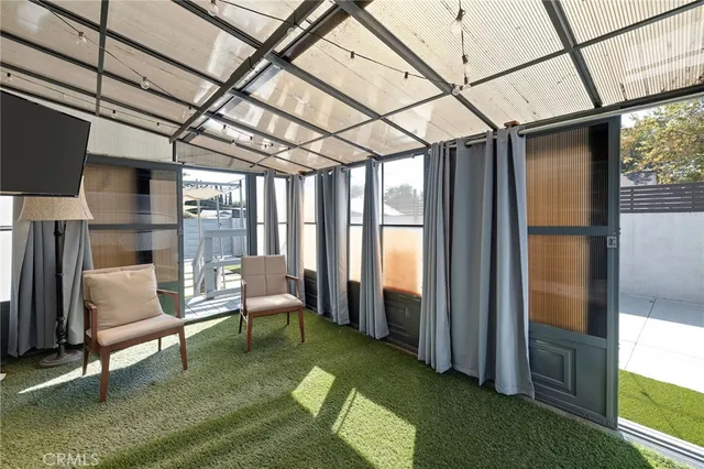 $1,099,000 | 2905 Magnolia Avenue, Long Beach, CA 90806