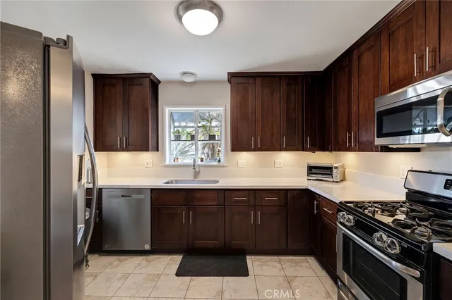 $1,099,000 | 2905 Magnolia Avenue, Long Beach, CA 90806