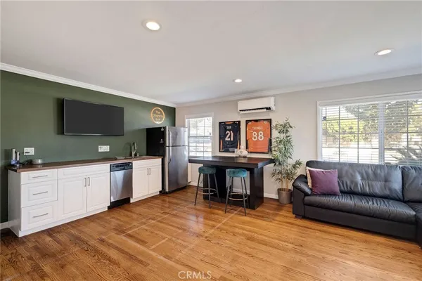 $1,049,000 | 2905 Magnolia Avenue, Long Beach, CA 90806