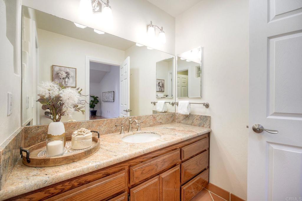 13253 Edina Way Poway, CA 92064 - Photo 23 of 55 Off of family room, tub/bath combo