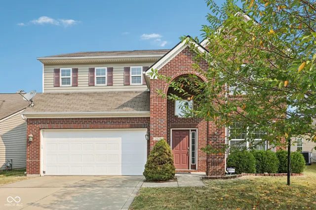 $300,000 | 2128 Creekstone Drive, Columbus, IN 47201