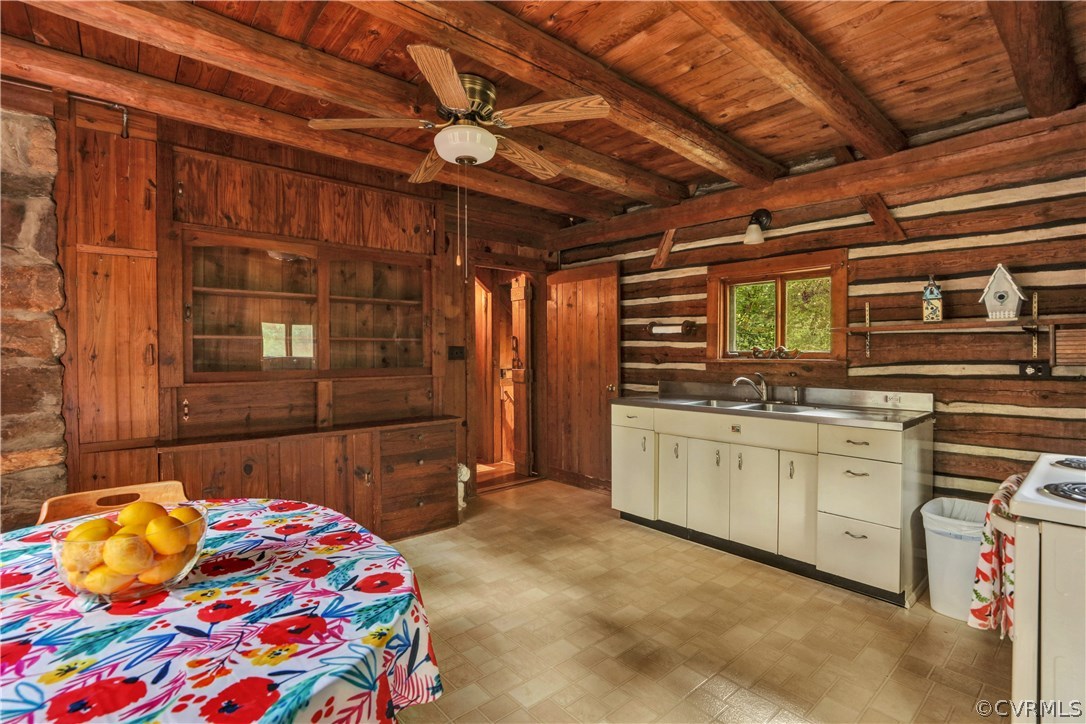 1444 Genito Road Manakin-Sabot, VA 23103 - Photo 7 of 47 a bedroom with a bed and a window