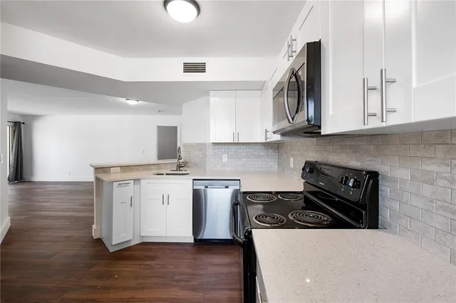 $2,900 | 8851 Wiles Road, Unit 202, Coral Springs, FL 33067