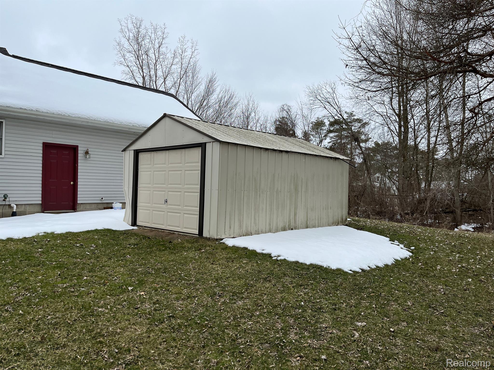 16378 Burt Road Capac, MI 48014 - Photo 8 of 43 Gallery Image 8